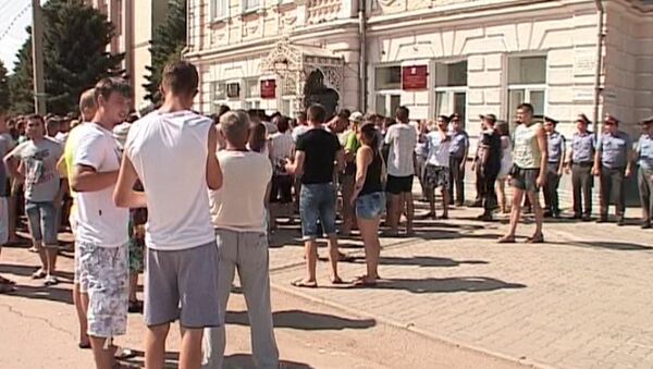 Жители Пугачева вышли протестовать на улицы из-за убийства десантника