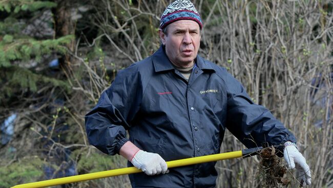 Каким видели мэра Городецкого: в халате, с граблями и на инаугурации Каким видели мэра Городецкого: в халате, с граблями и на инаугурации