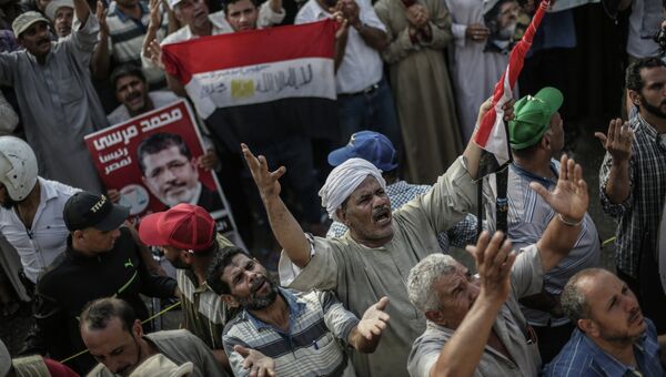 Выступления сторонников Мохаммеда Мурси в Каире. Архив