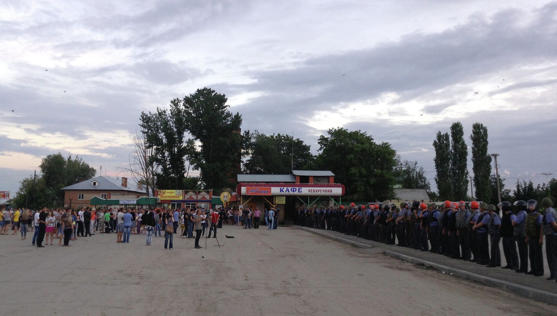 Архив пугачев саратовской. Город Пугачев парк. Пугачев ярмарка. Пляж в Пугачеве город.