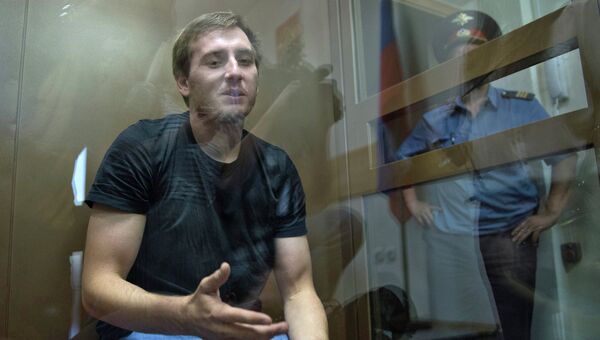 Один из опознанных нападавших Артур Минбулатов, обвиняемый по делу об избиении депутата госдумы от ЛДПР Романа Худякова