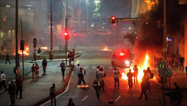 Беспорядки в Бразилии