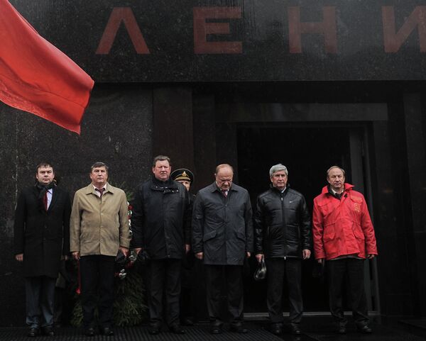 Возложение цветов и венков к мавзолею В.И. Ленина в честь 95-летия Октябрьской революции