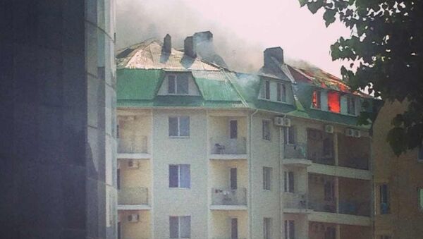 Пятиэтажный дом горит в Анапе