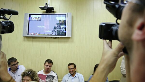 Видеотрансляция из зала ярославского областного суда, где проходит рассмотрение жалобы на арест мэра Ярославля Евгения Урлашова