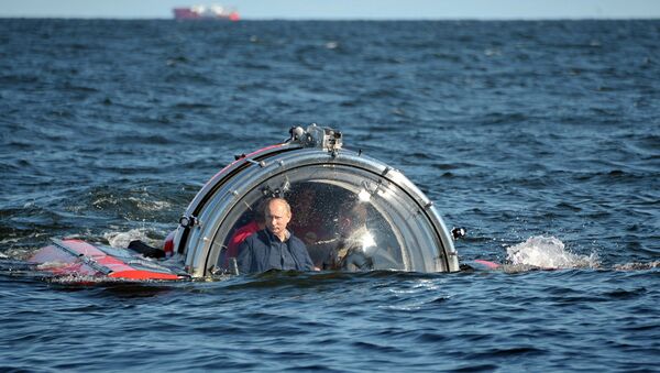 Путин побывал на дне Финского залива и ответил на вопрос о Сноудене