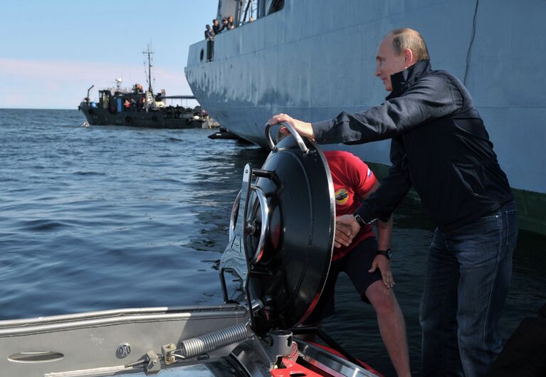 В.Путин посетил остров Гогланд в Финском заливе