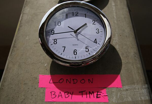 Часы у больницы святой Марии в Лондоне