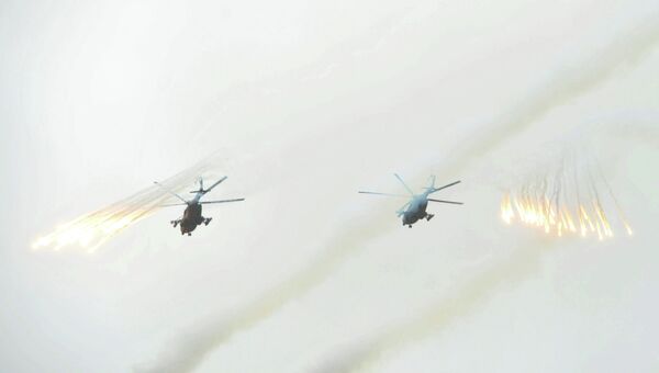 Вертолеты на учебно-тренировочном полигоне Успеновский участвуют в учениях Восточного военного округа