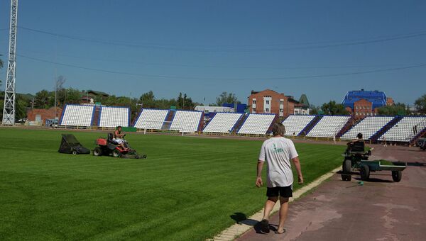 Подготовка к сезону стадиона Труд в Томске