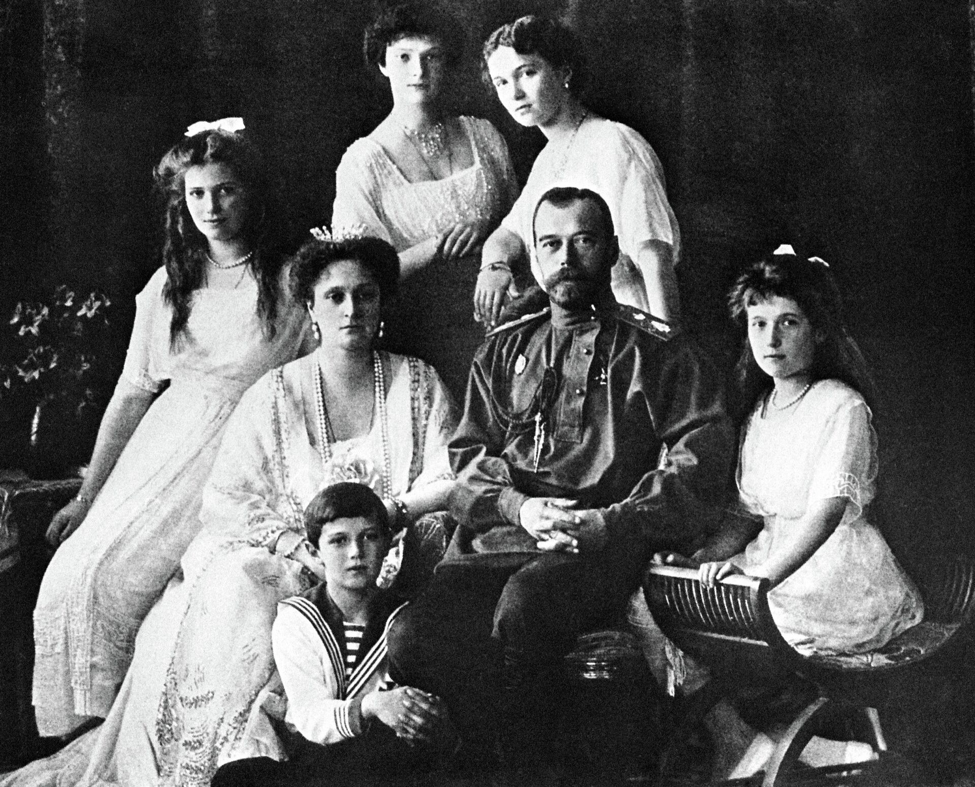 Царь Николай II и его семья в Санкт-Петербурге. Начало 1910-х гг - РИА Новости, 1920, 19.01.2023