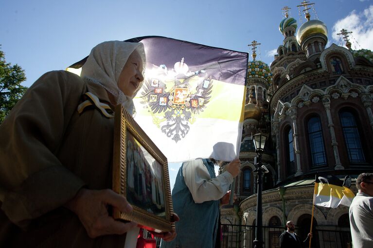 Крестный ход, посвященный памяти Николая II и его семьи