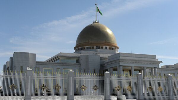 Президентский дворец Огузхан в Ашхабаде. Архивное фото