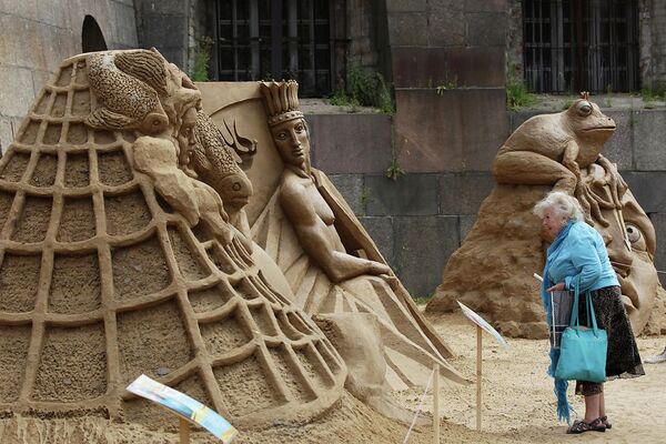 Выставка песчаных скульптур в Петербурге