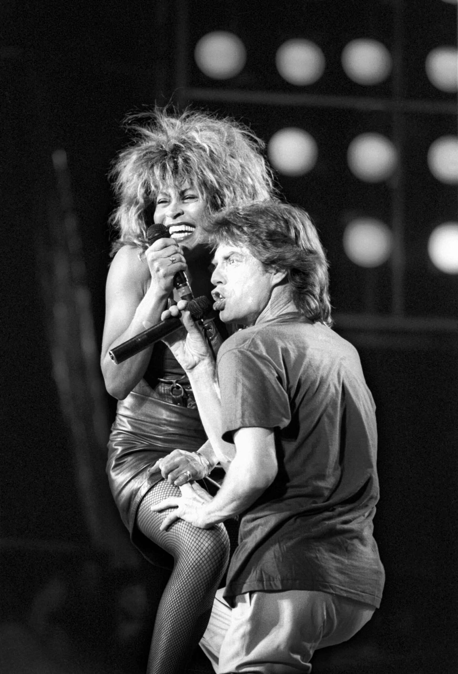Тина Тернер и Мик Джаггер на концерте в Филадельфии, 1985 - РИА Новости, 1920, 24.05.2023