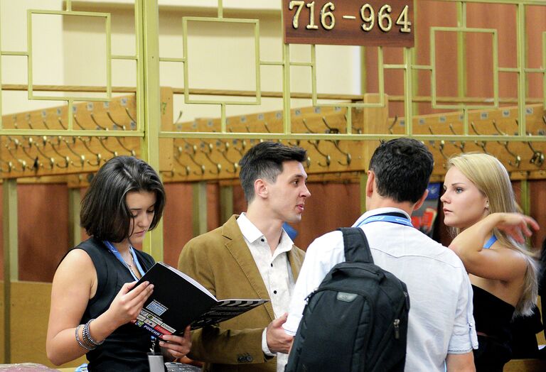 Слушатели летней киноакадемии Никиты Михалкова в московском Государственном Театре киноактера Слушатели летней киноакадемии Никиты Михалкова в московском Государственном Театре киноактера