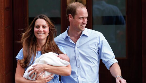 Кейт Миддлтон и Принц Уильям показали миру новорожденного первенца, архивное фото