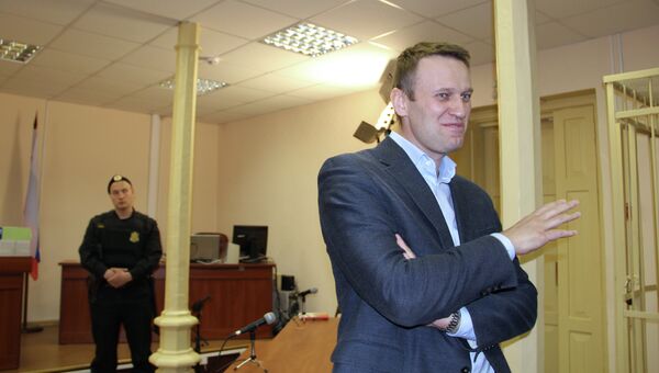 Оппозиционер, блогер Алексей Навальный в Ленинском районном суде города Кирова. Архив
