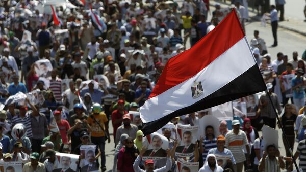 Столкновения сторонников и противников свергнутого президента Египта Мухаммеда Мурси. Архив
