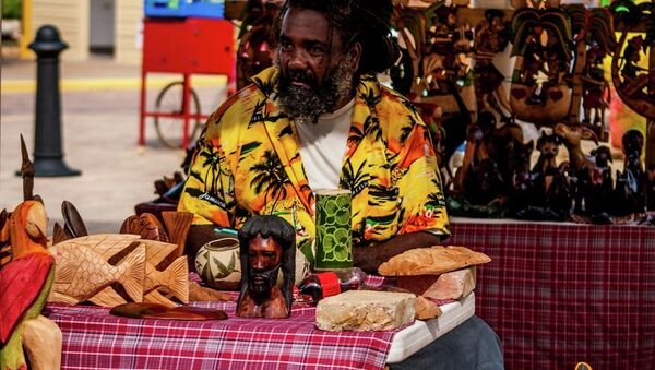 Продавец сувениров на Ямайке