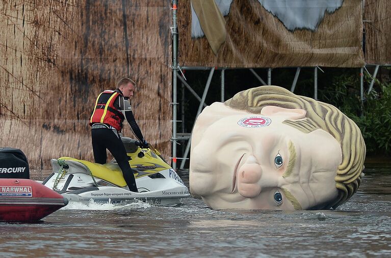 Фестиваль самодельных летательных аппаратов Red Bull Flugtag