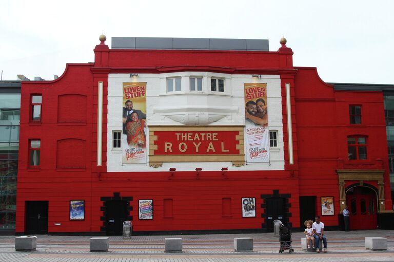 К Олимпиаде был реконструирован один из старейших в Лондоне театров, построены здания для нескольких филиалов столичных университетов