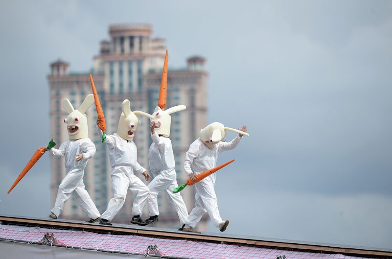 Фестиваль самодельных летательных аппаратов Red Bull Flugtag