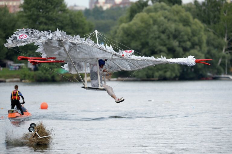 Фестиваль самодельных летательных аппаратов Red Bull Flugtag