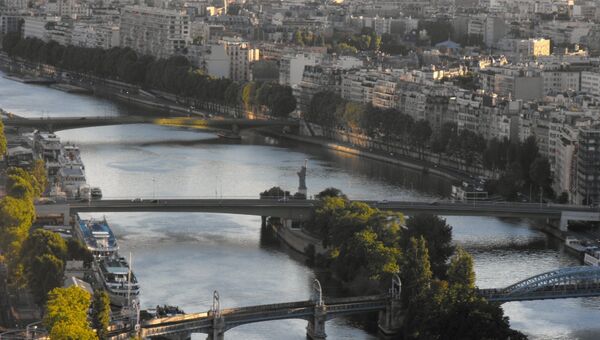 Река Сена в Париже. Архивное фото