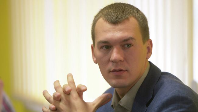 Кандидат в мэры Москвы М. Дегтярев в предвыборном штабе