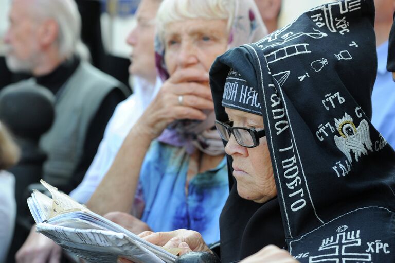 Божественная литургия на Соборной площади Киево-Печерской Лавры