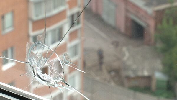 Разбитые окна и дыры в заборе – последствия взрыва баллона с газом в Москве