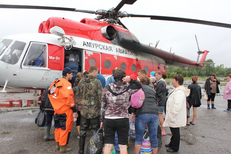 Эвакуация жителей села Ивановка Амурской области