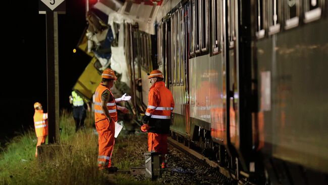 Столкновение поездов в Швейцарии Столкновение поездов в Швейцарии