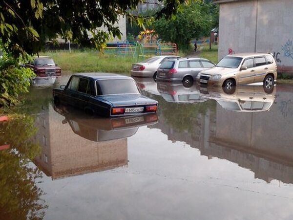 Аномальный ливень в Северске подтопил центральные улицы