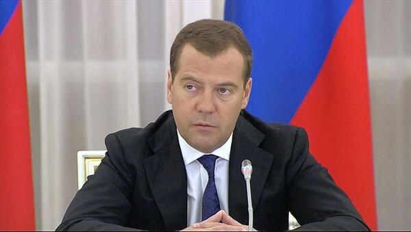 Медведев призвал упростить получение электронных госуслуг