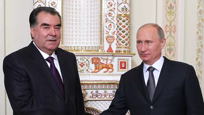 Встреча президента РФ В.Путина с Эмомали Рахмоном. Архивное фото