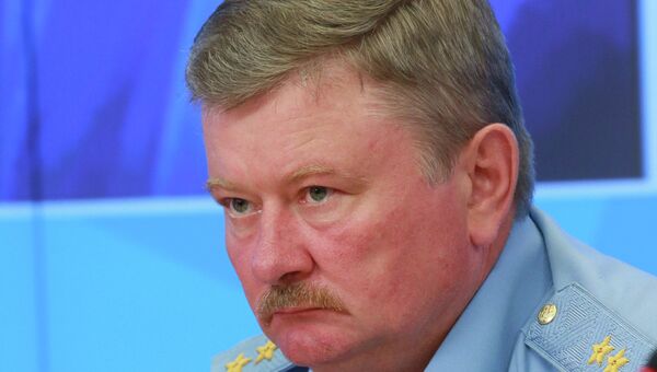 Начальник военно-учебного центра академии генерал-лейтенант Геннадий Зибров