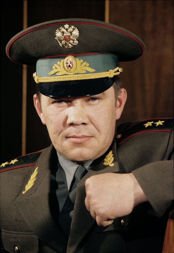 Генерал-лейтенант Александр Лебедь