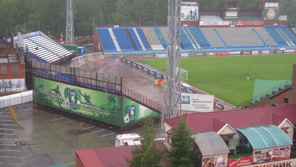 Стадион Труд во время дождя в Томске