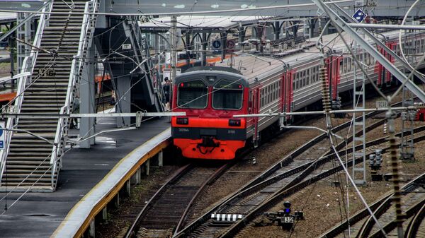 Электропоезд во Владивостоке, архивное фото