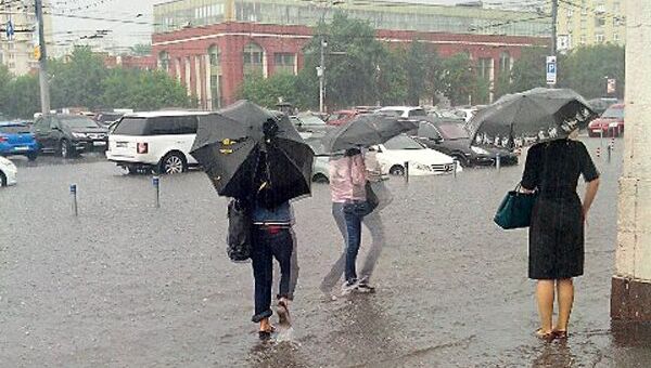 Проливной дождь в Москве