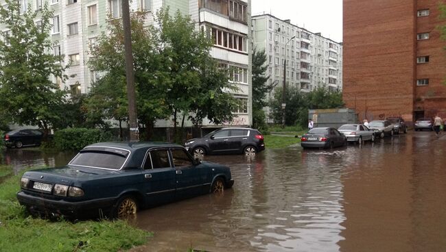 Последствия проливного дождя в Москве