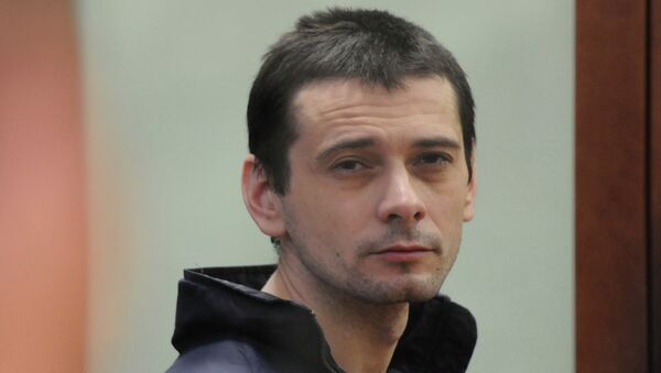 Сергей Помазун, обвиняемый в убийстве 6 человек, во время судебного заседания