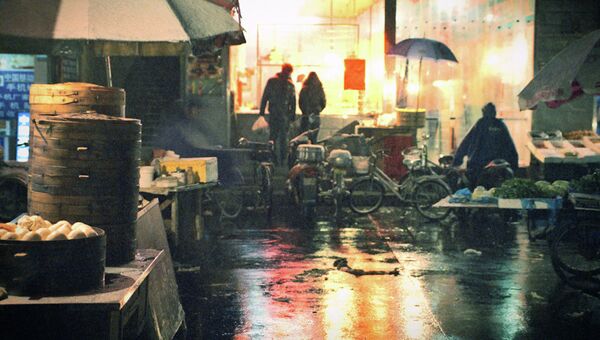 Шанхай: рынок вечером