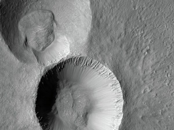 Кратеры на Марсе, снятые камерой HiRise