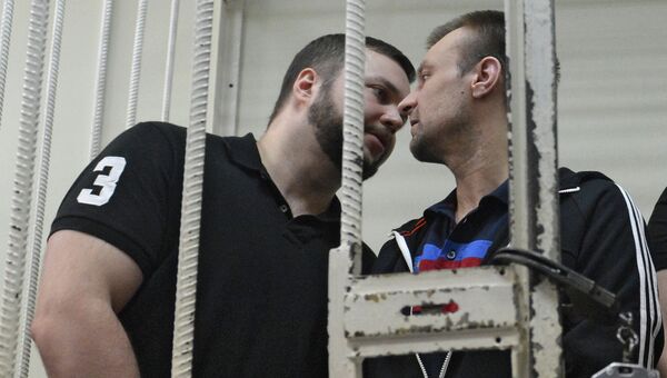 Бывший сотрудник МВД Максим Каганский (слева). Архивное фото