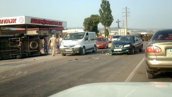 Четыре машины столкнулись на Керченском шоссе Феодосии, 16 пострадавших