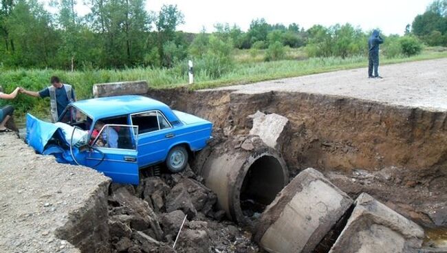 Три человека погибли из-за ливня в ДТП в Приамурье