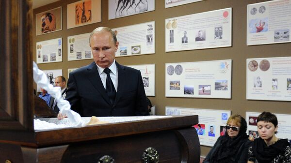 В.Путин на церемонии прощания с А.Рахлиным
